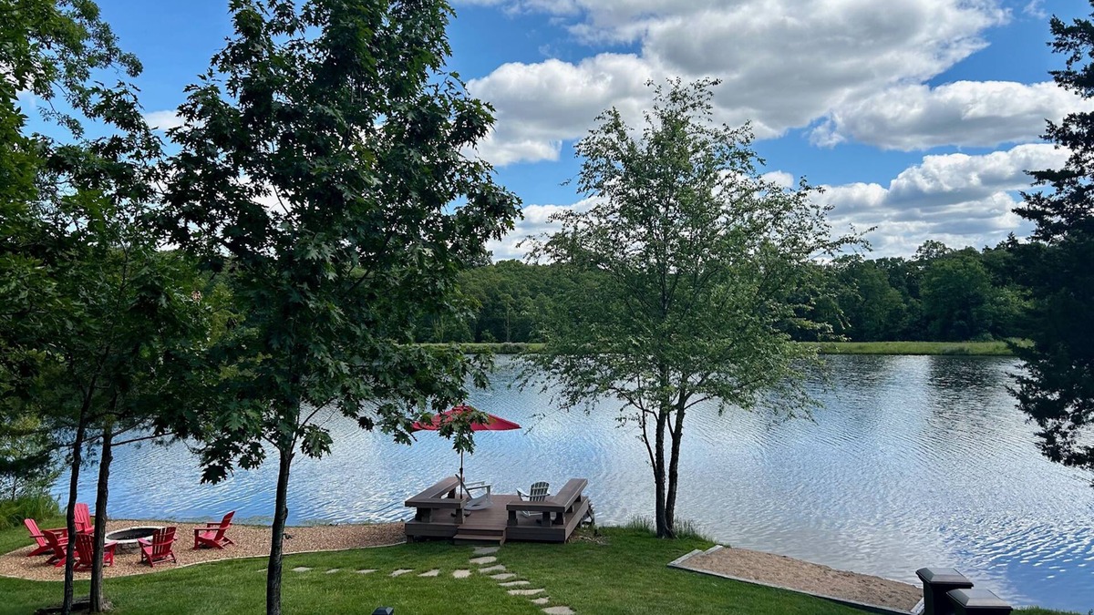Wright City Ski Chalet | Charming Innsbrook Lakefront Retreat with 180° Water Views