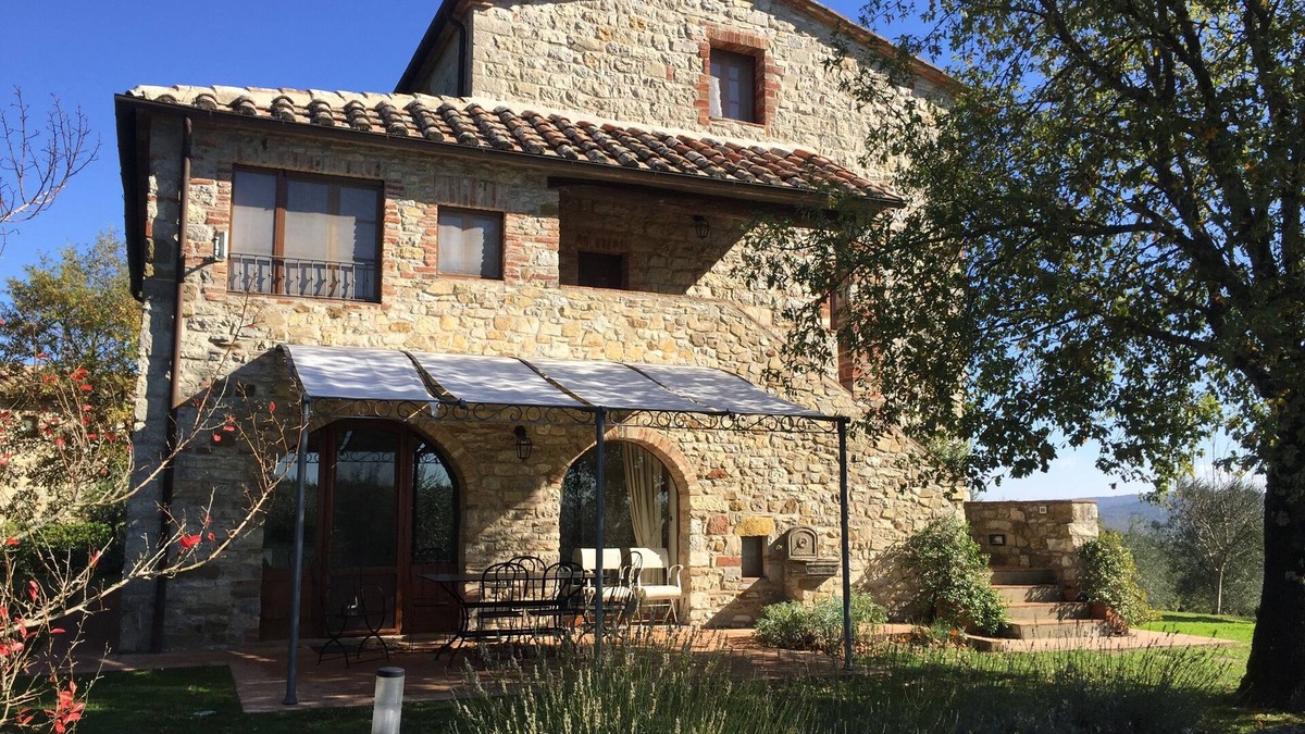 Castelnuovo Berardenga Villa | Charming Tuscan Villa Near Siena/Capitivating Private Setting/Lrg Heated Pool