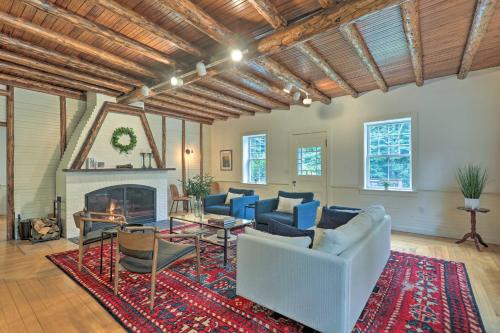 Jaffrey House | Charming Jaffrey Cottage with Deck and Grill!
