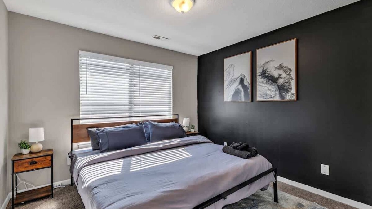 Durham Apartment | Charming King 2BR Suite in Research Triangle Park!