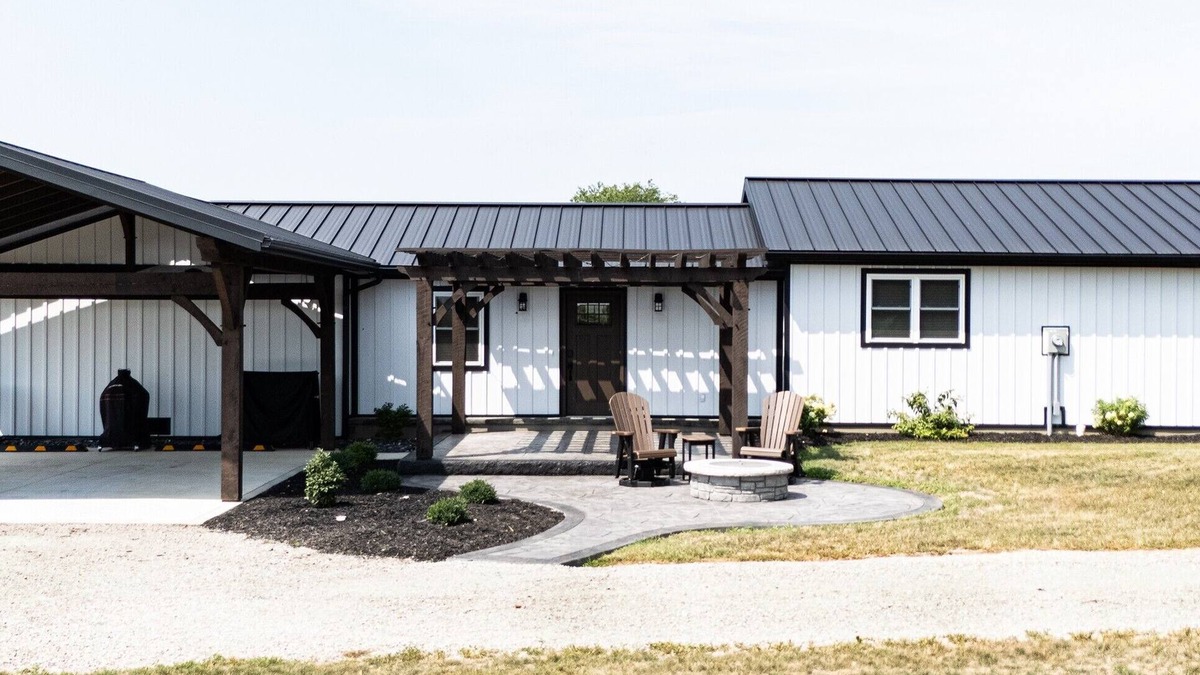 LaGrange Cottage | Charming LaGrange 3-bedroom cottage less than 10 minutes from Shipshewana, IN!