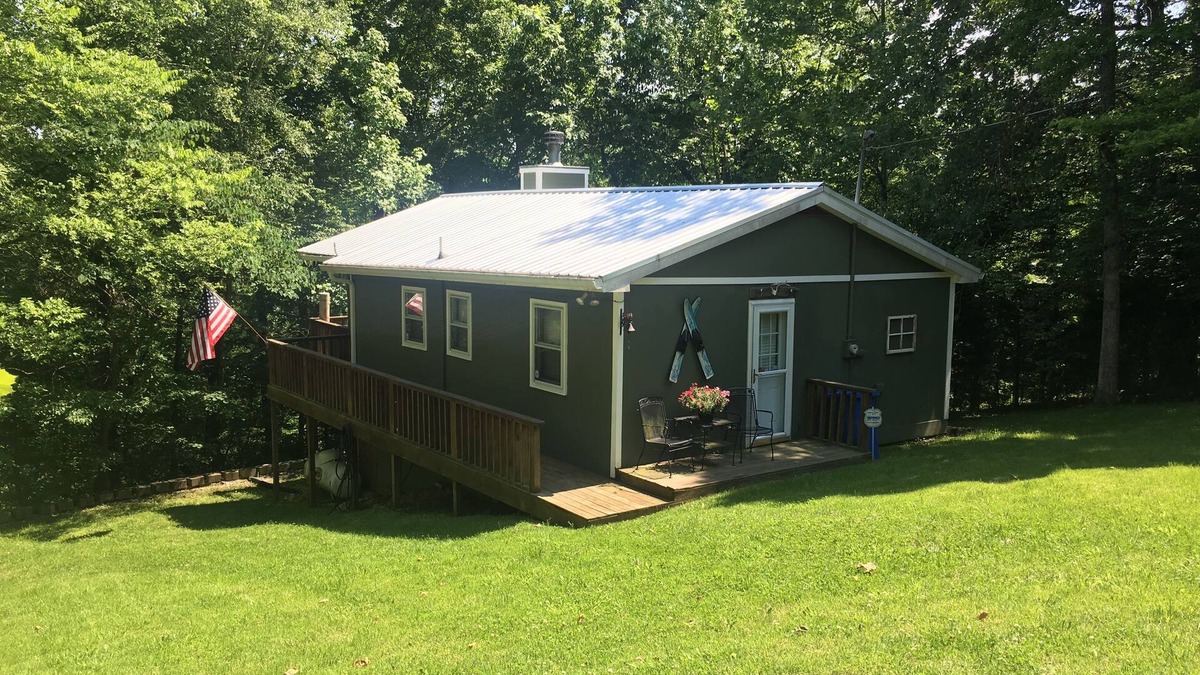Big Rock House | Charming Lake Barkley cabin