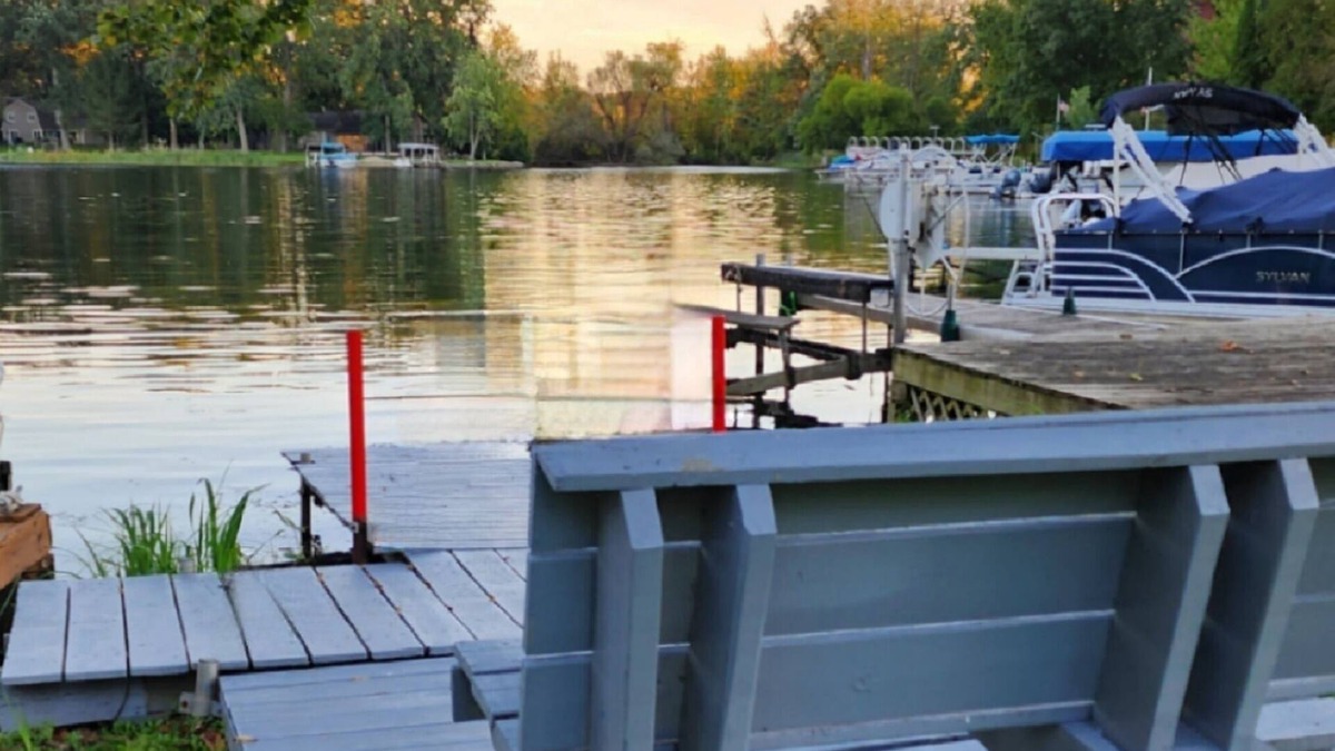 Lakeland House | Charming lake front house for the perfect getawaynAll sports lake, pet friendly
