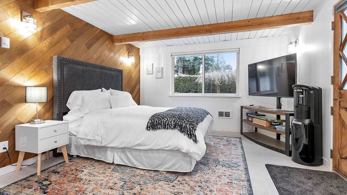 Bellingham Apartment | Charming Lake Samish Guest Suite in Bellingham with WiFi, AC