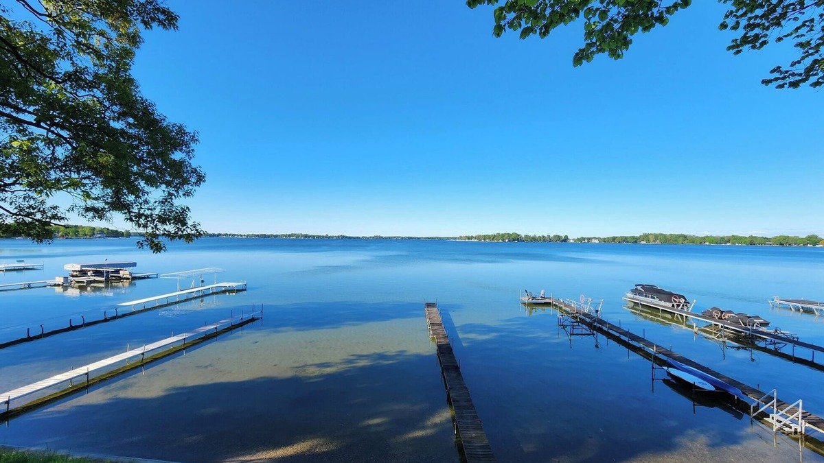 Coldwater Cottage | Charming Lakefront Cottage on Coldwater Lake