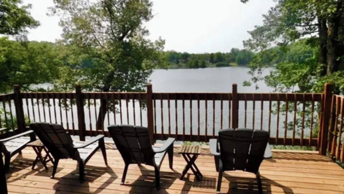 Syracuse Cottage | Charming lakefront cottage,private lake & dock, perfect secluded getaway