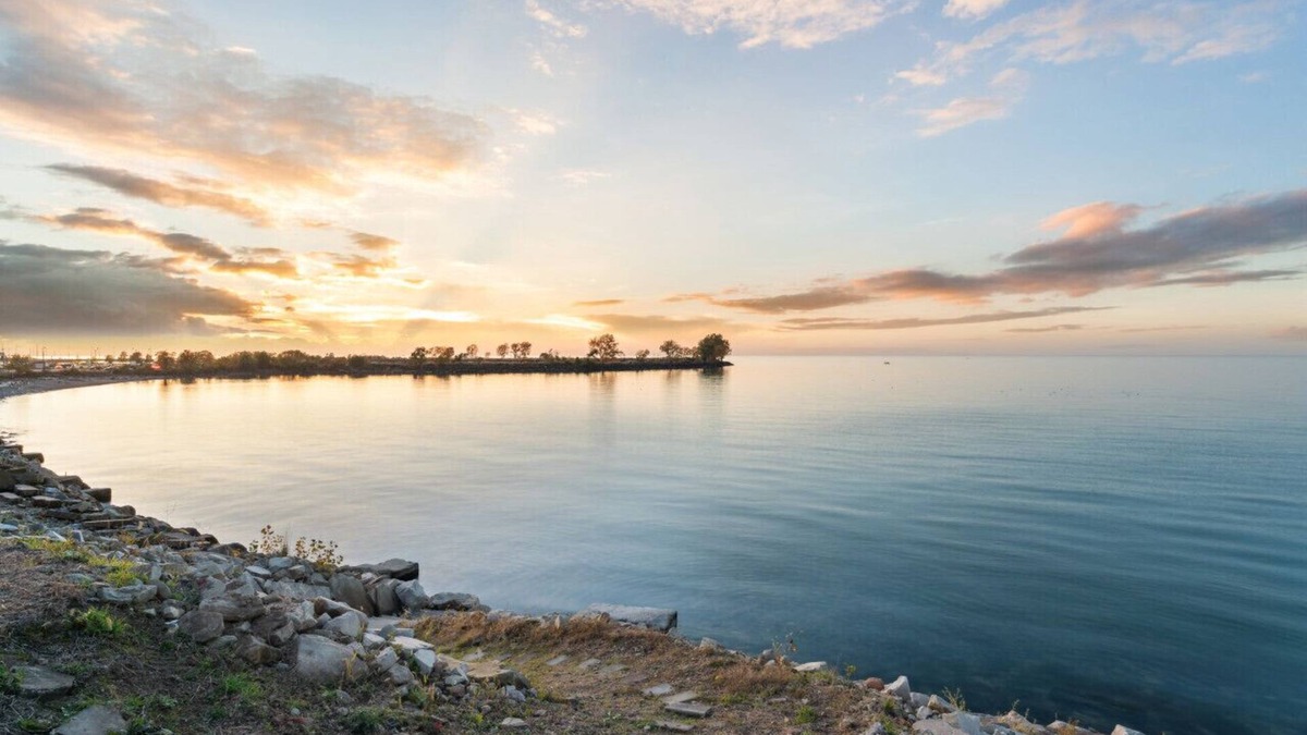 Lorain House | Charming Lakefront home with incredible views on Lake Erie, Lorain OH