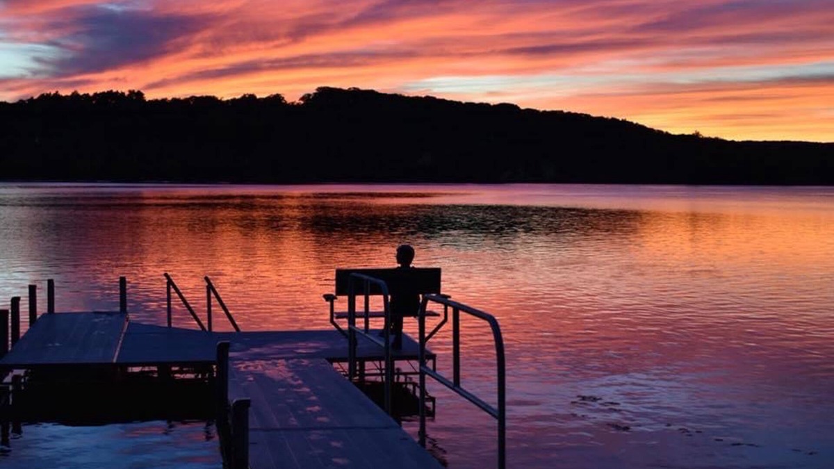 Union House | Charming lakefront home with kayaks, full kitchen, fast WiFi & washer/dryer
