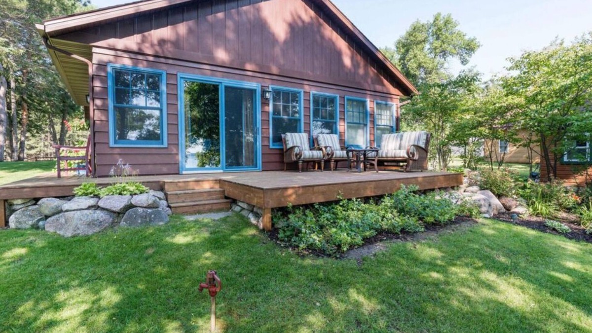 Girard Cabin | Charming Lakeside Retreat with Great Room & Fireplace - Your Perfect Getaway!