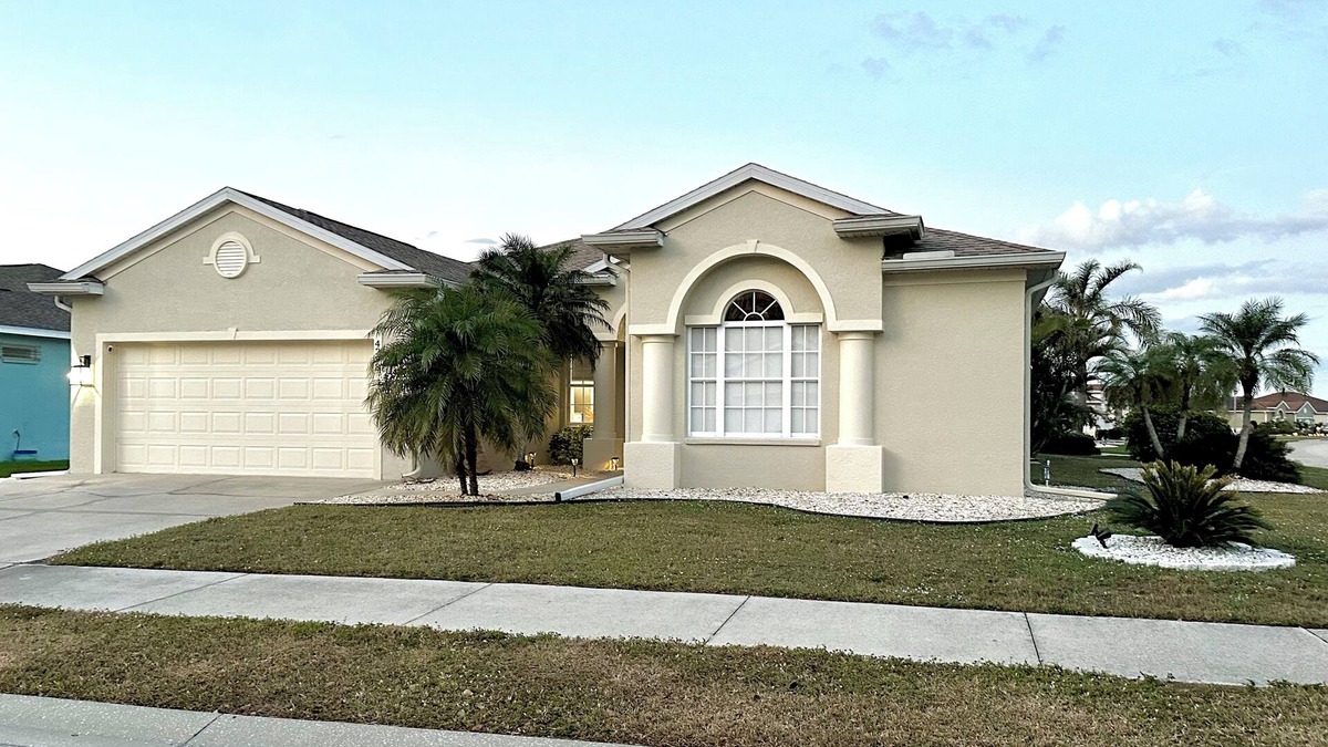 Woodmere Lakes House | Charming Lakeview Home, Heated Saltwater Pool, WiFi, AC, All Brand New Furniture