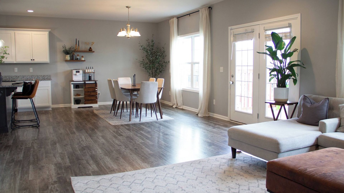 Lexington House | Charming, Large Home with Full Basement Retreat – Perfect for Families or Groups
