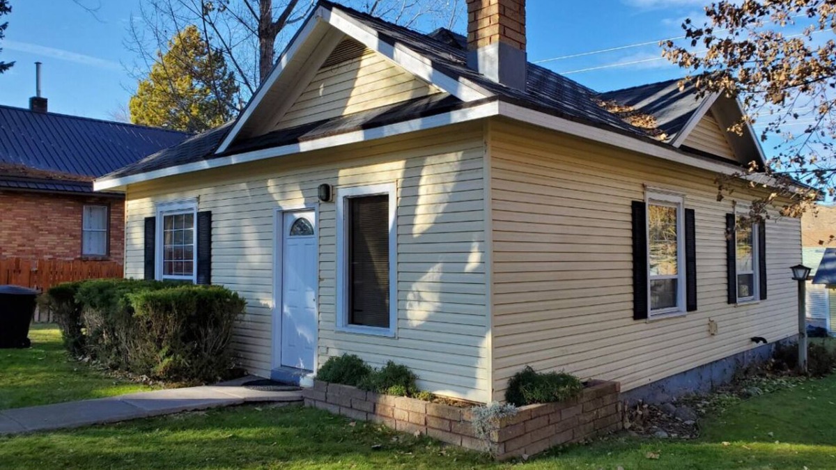 Lava Hot Springs House | Charming Lava Cottage steps from delightful Main Street!