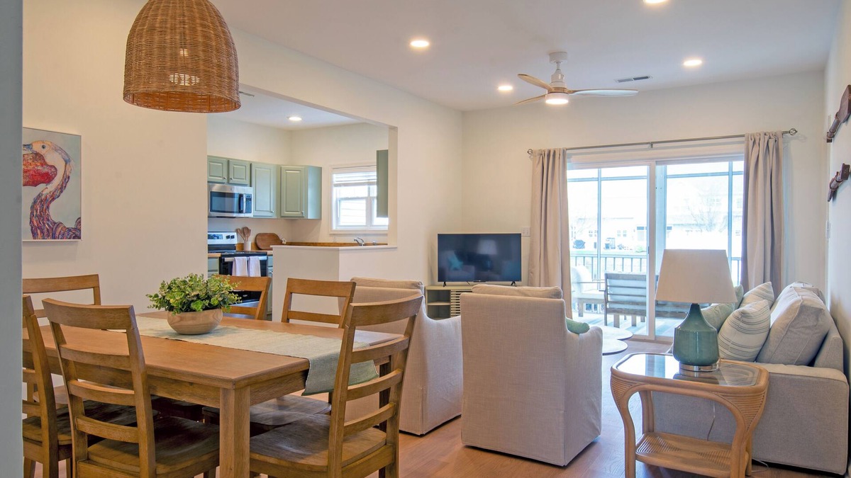 Lewes Condo | Charming Lewes/Rehoboth Retreat, Pet Friendly!