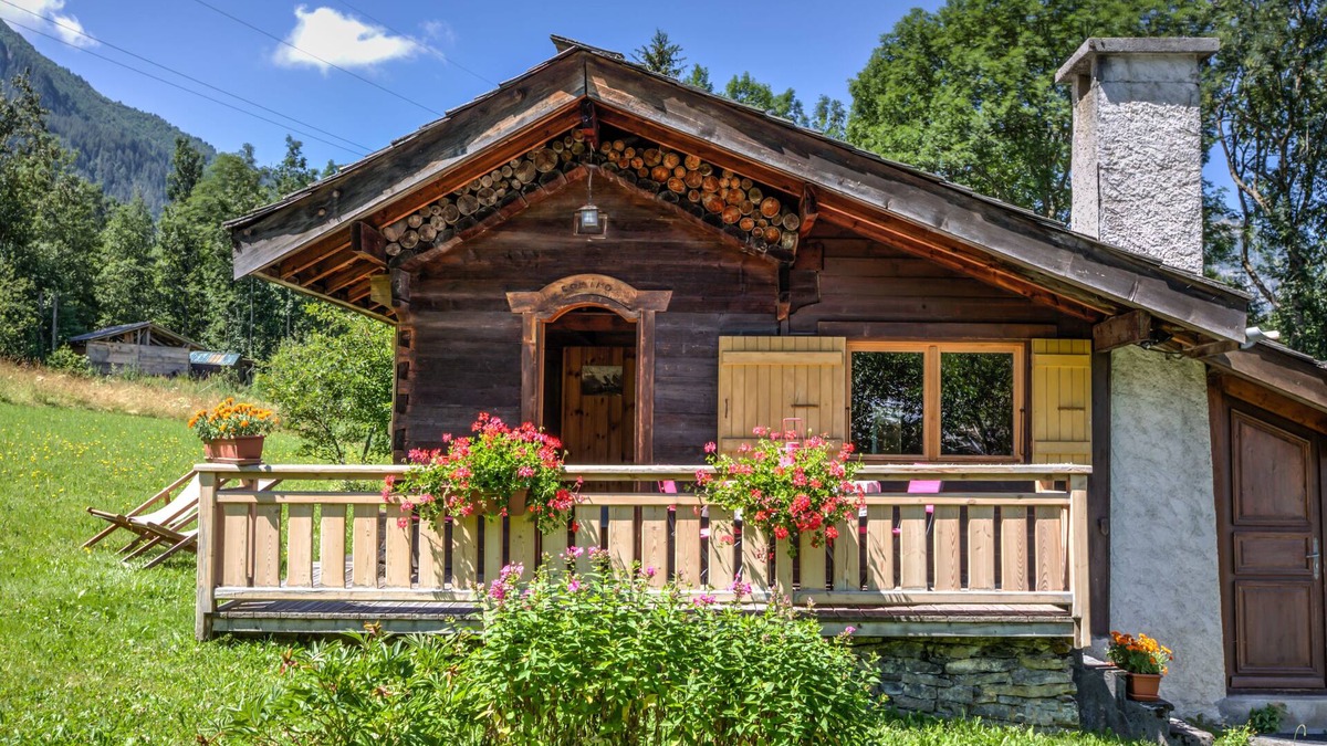 Les Houches Ski Chalet | Charming little cottage for 3/4 people in the Chamonix Valley