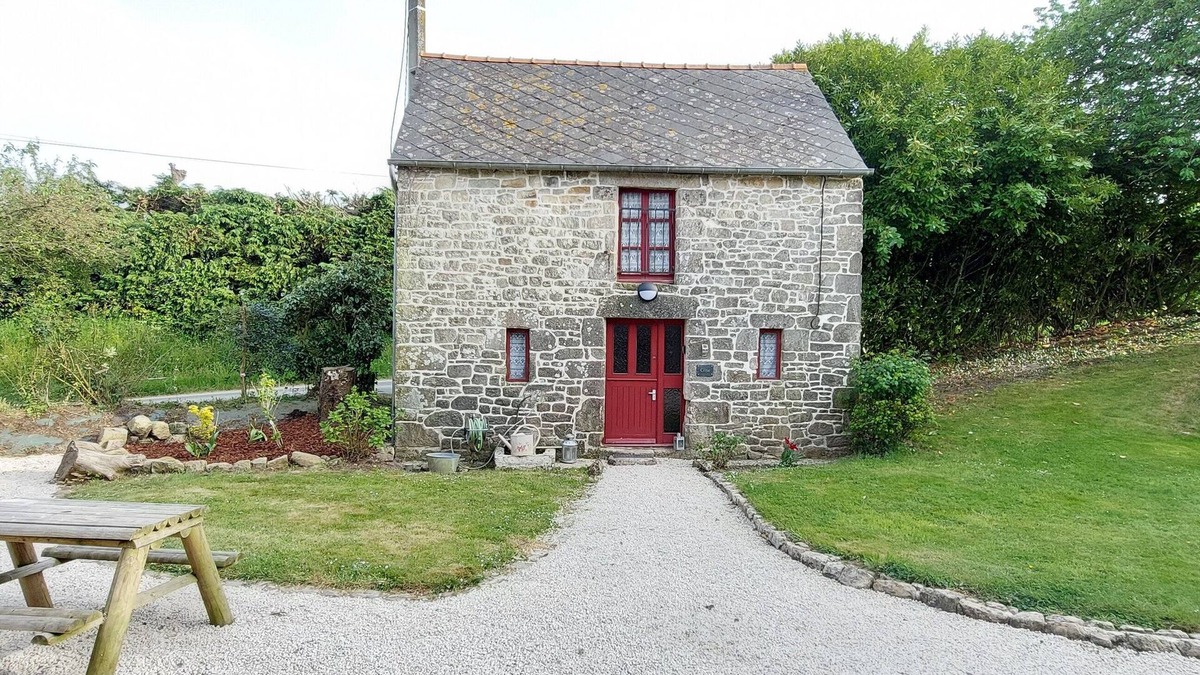 Megrit Cottage | Charming little cottage in beautiful peaceful countryside setting