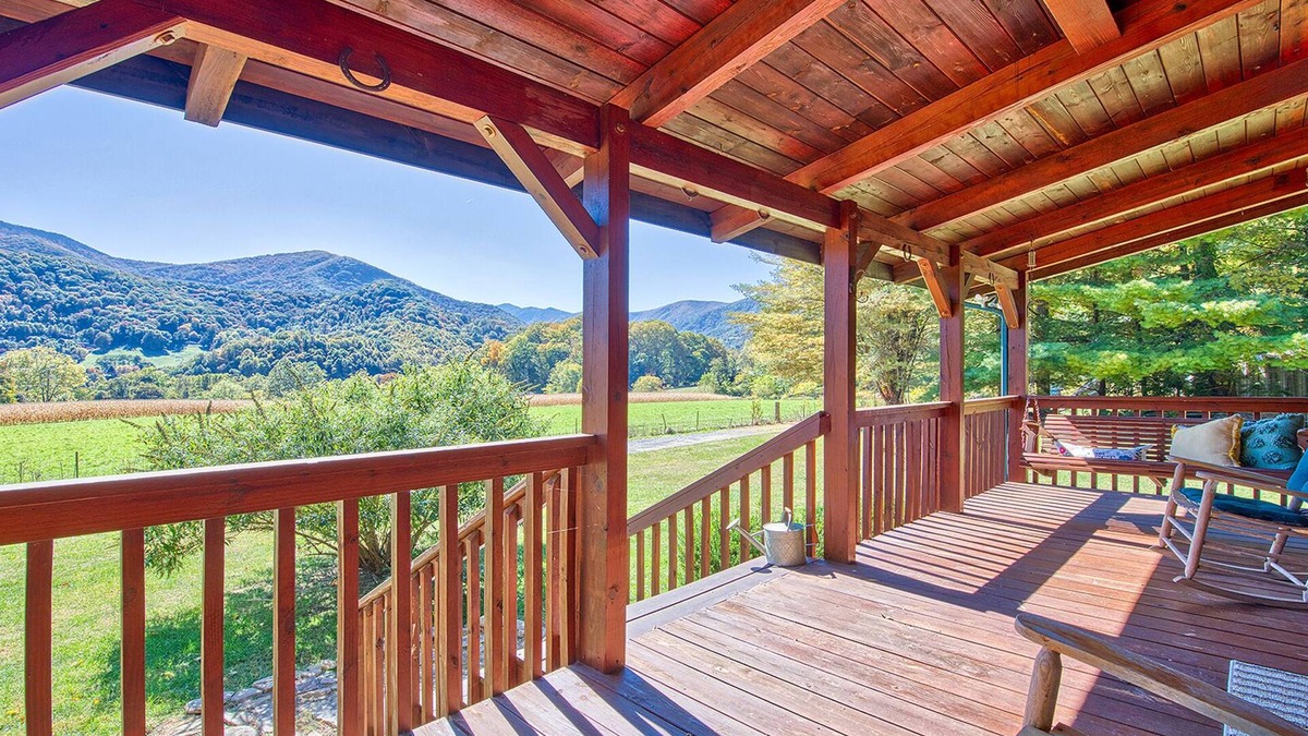 Maggie Valley Cabin | Charming Log Cabin near the Smoky Mountains w/Spectacular Mountain & Elk Views!