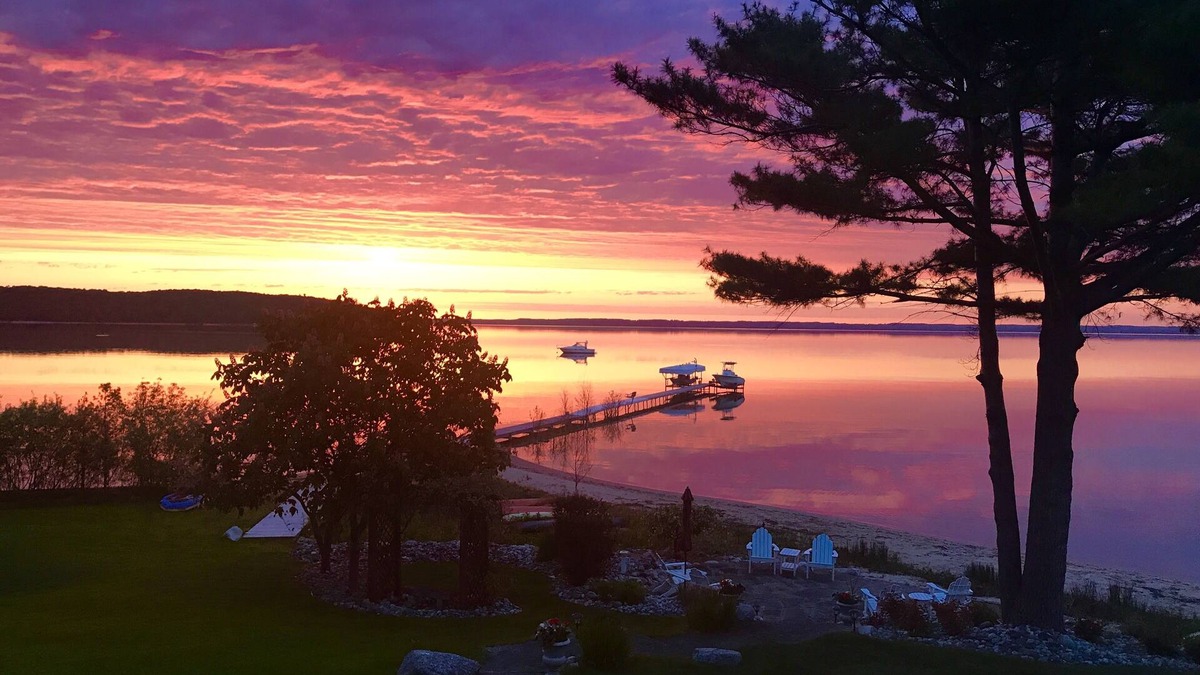 Traverse City Cabin | Charming Log Cabin and Guest House on Beautiful East Grand Traverse Bay