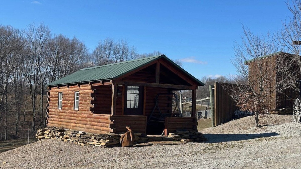 Bremen Cabin | Charming Log Cabin in Hocking Hills Old Man's Cave