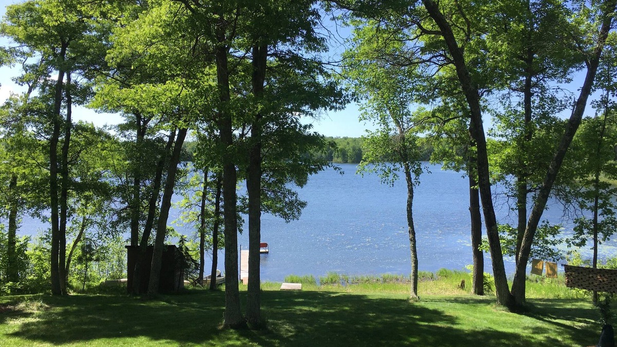 Emily Cabin | Charming Log Cabin on Beautiful Lake Butterfield