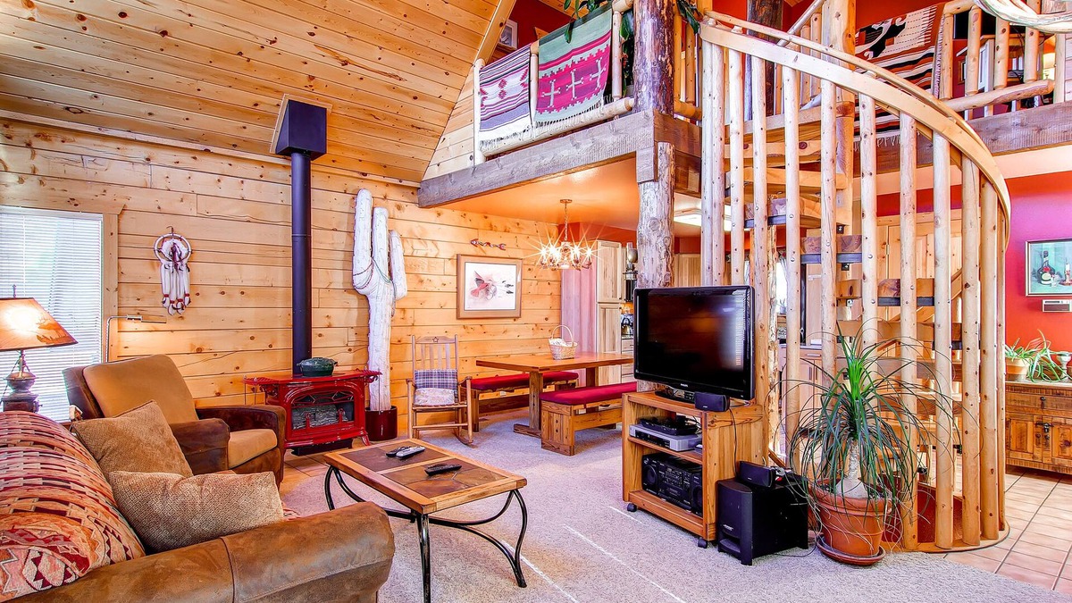 Dillon House | Charming log cabin w/restful hot tub, perfect moments maker with your pups!