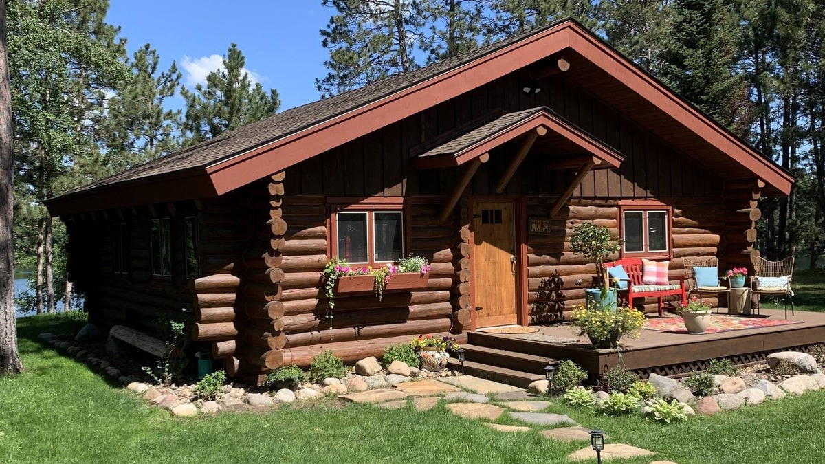 Crosslake House | Charming Log Cabin with dock space for your boat on Crosslake