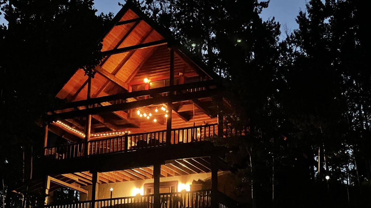 Star Valley Ranch Cabin | Charming log cabin with spectacular views of the valley. Comfy and cozy.
