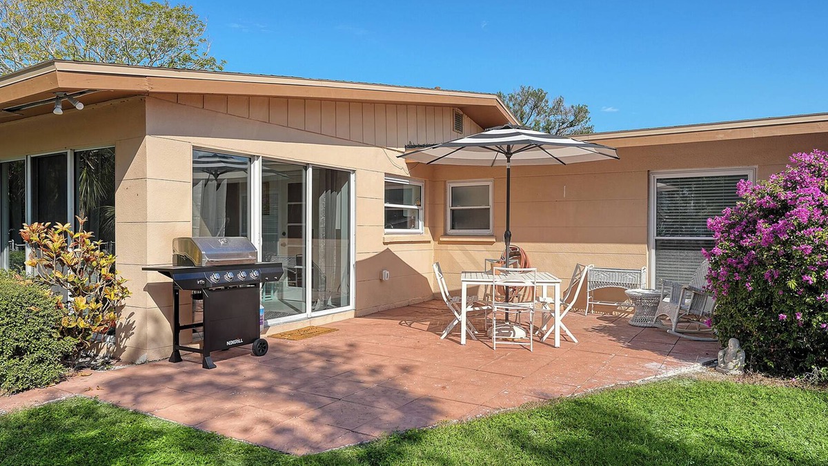 Longboat Key House | Charming Longboat Key 3-bedroom house with 3 min walk to beach