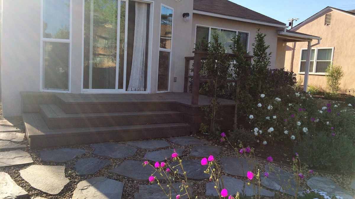 Lake Balboa House | Charming, Lovely & Unique!