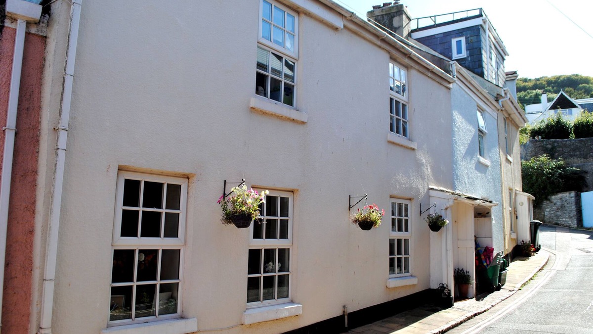 Shaldon Cottage | Charming Lovingly Restored Beachside Cottage Free bank holiday regatta week