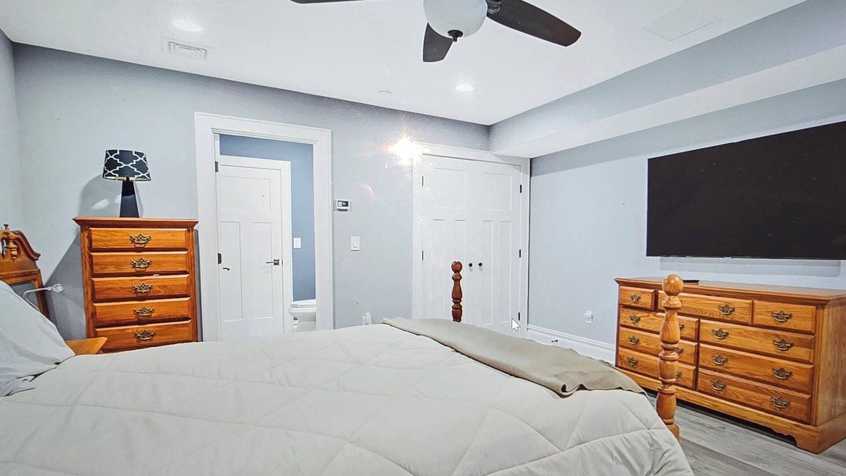 Wall Township House | Charming lower level home rental 3 rooms, 3 beds close to Belmar Beach