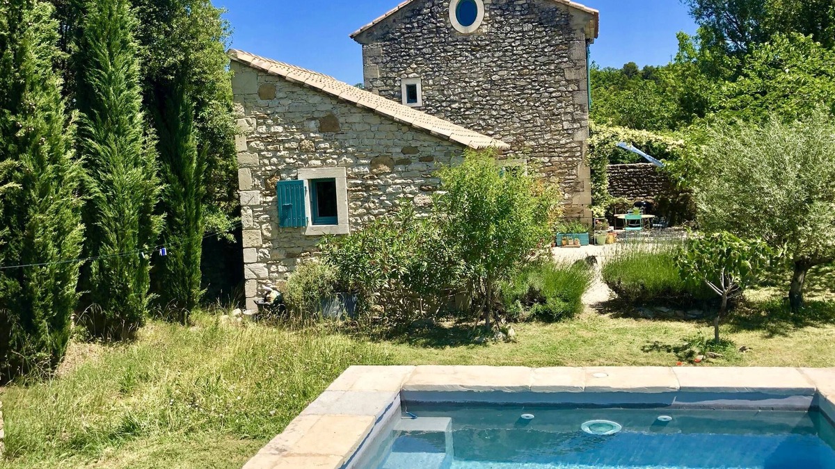 Grignan House | CHARMING MAZET WITH SWIMMING POOL FACING THE CHATEAU DE GRIGNAN