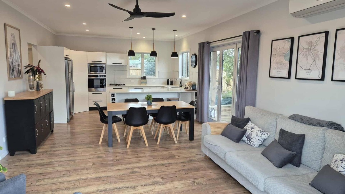 Leamington House | Charming meets modern with private garden retreat