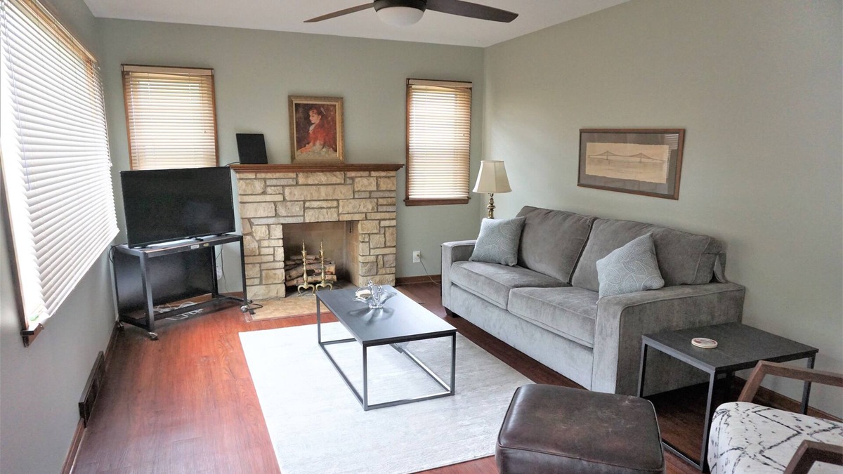 Aksarben - Elmwood Park House | Charming Mid-Century modern home - Historic Aksarben area