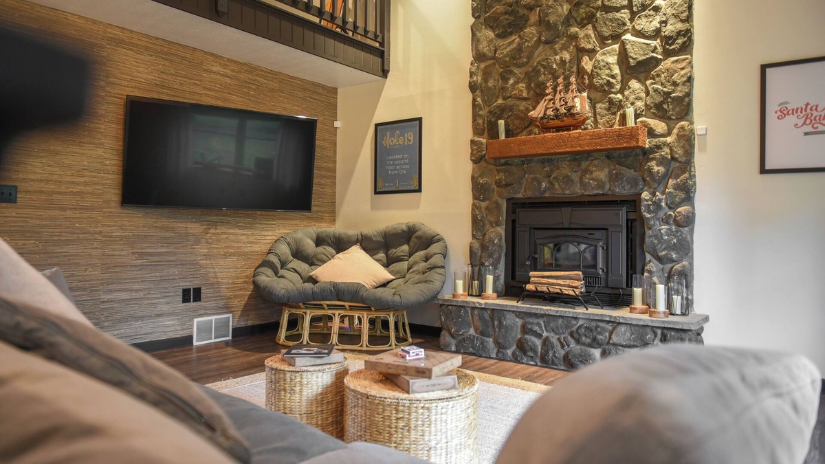 Racine House | Charming, Modern & Cozy Home