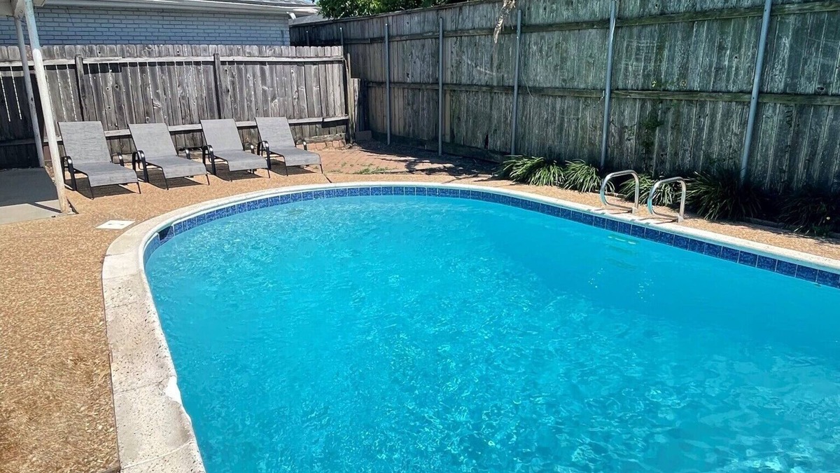 West End House | Charming Modern Home with a Pool -10 minutes to French Quarter & Downtown