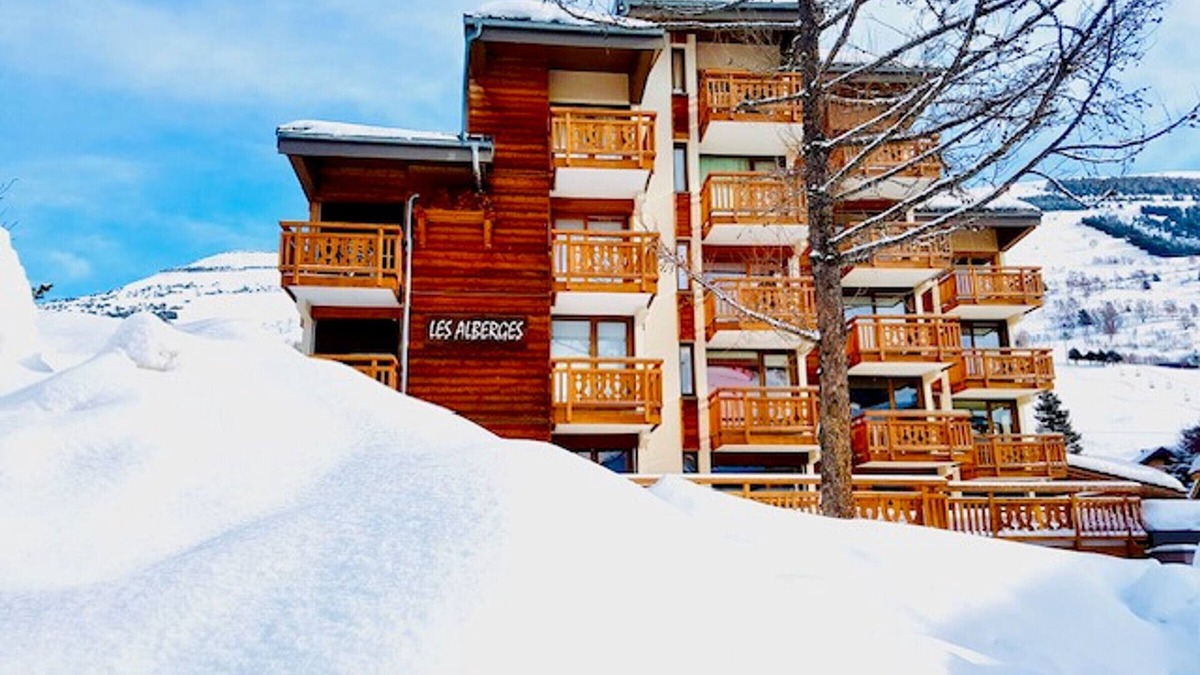 Les Deux Alpes Apartment | Charming Mountain Apartment, Close to Slopes, Ideal for Families