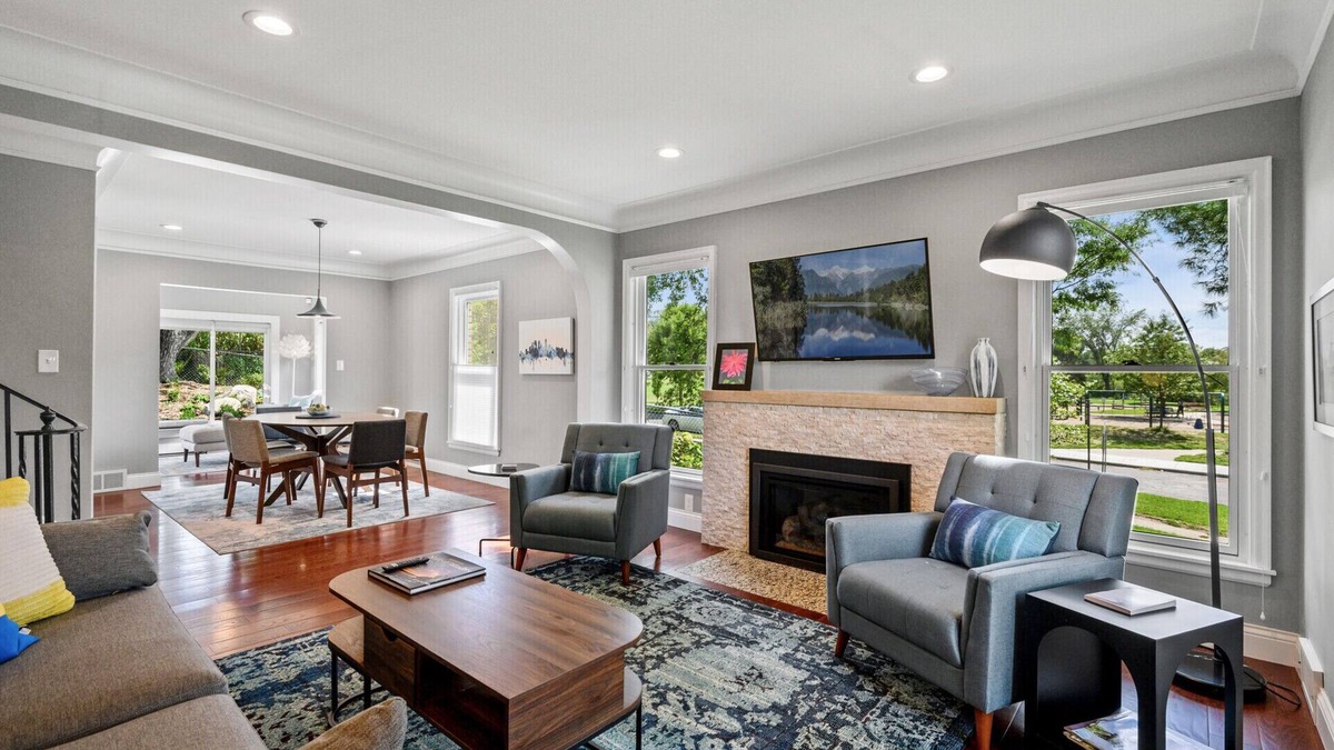Ericsson House | Charming Mpls Home on Lake Hiawatha. Bike/Walk Trails & Restaurants Nearby