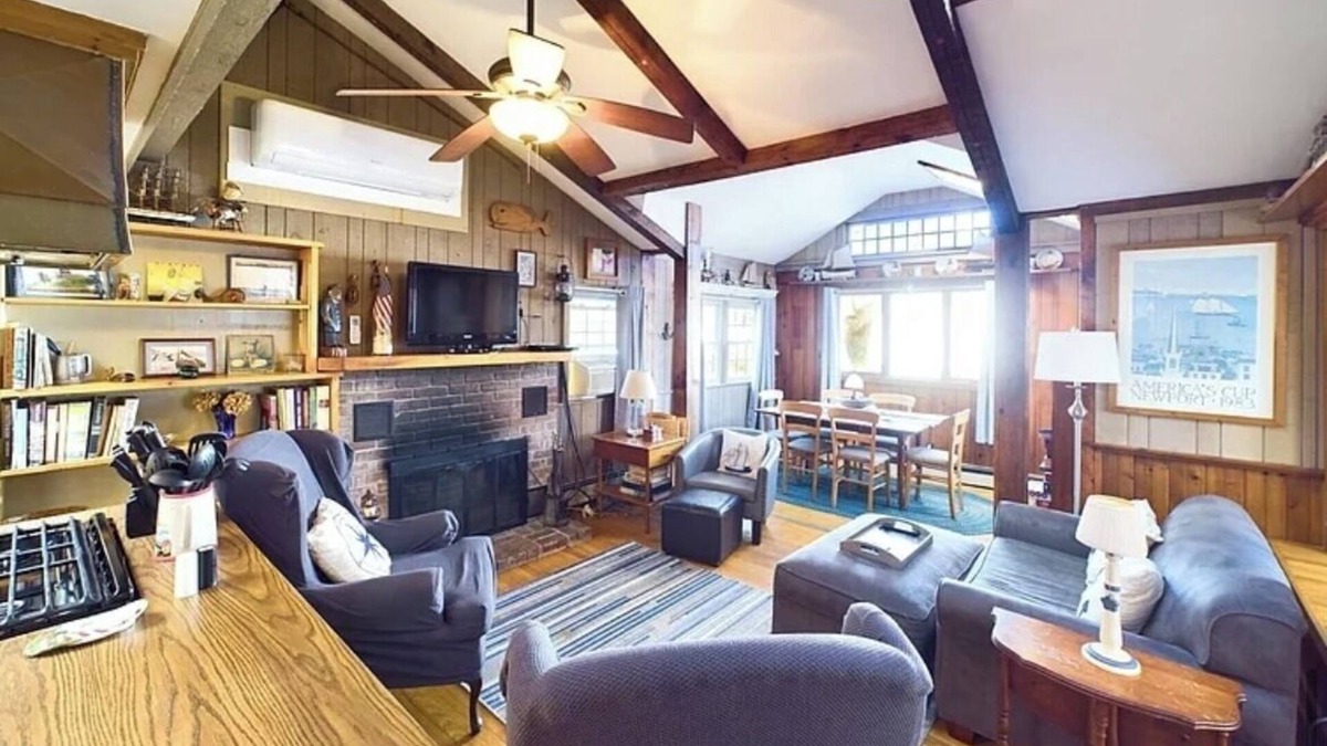 Manasquan Cottage | Charming "Nantucket Style" cottage in Manasquan. 10 Blocks from Sea Girt Beach!