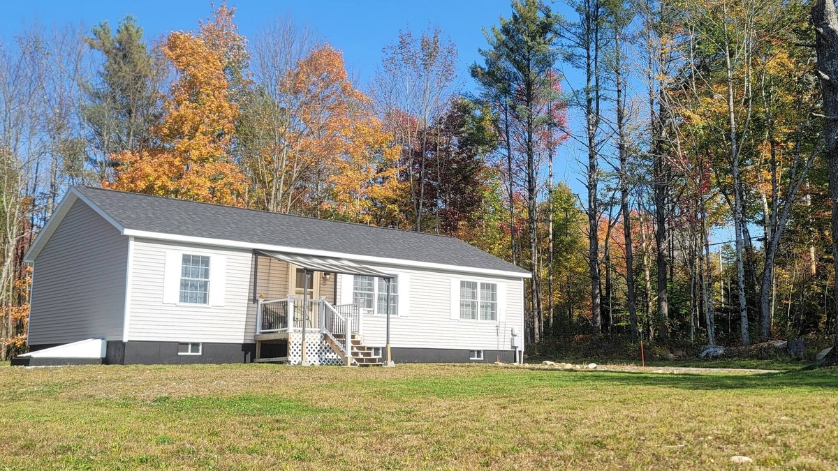 Littleton House | Charming new 3-bedroom house in delightful Littleton with WiFi, AC