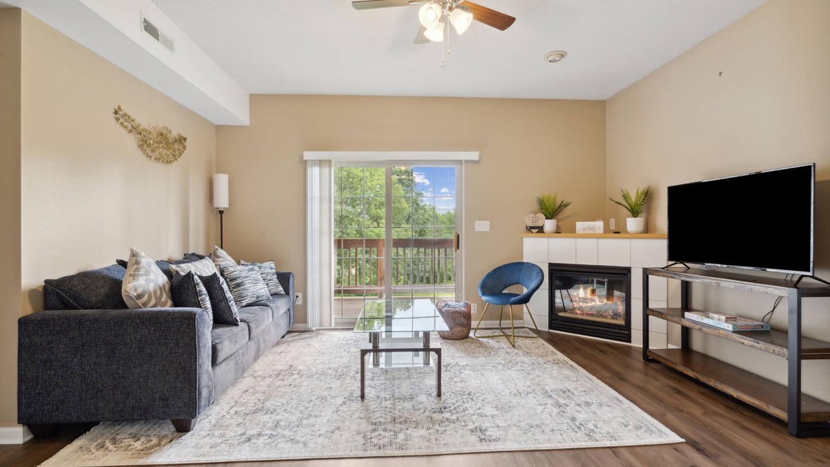Coralville Apartment | Charming Newly Remodeled Condo