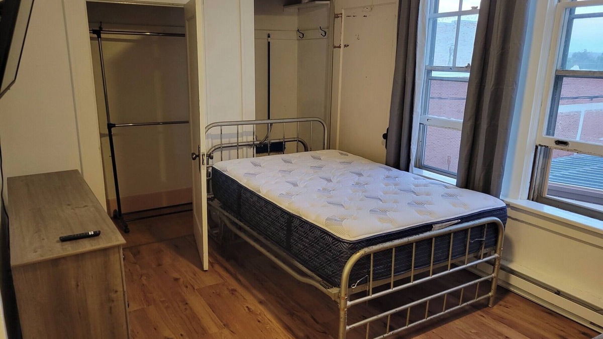 Malta Apartment | Charming newly remodeled studio apartment in wonderful Malta with AC, WiFi