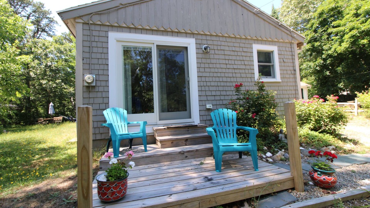 Wellfleet Cottage | Charming Newly Renovated Wellfleet Cottage Near Black Fish Creek (2238)