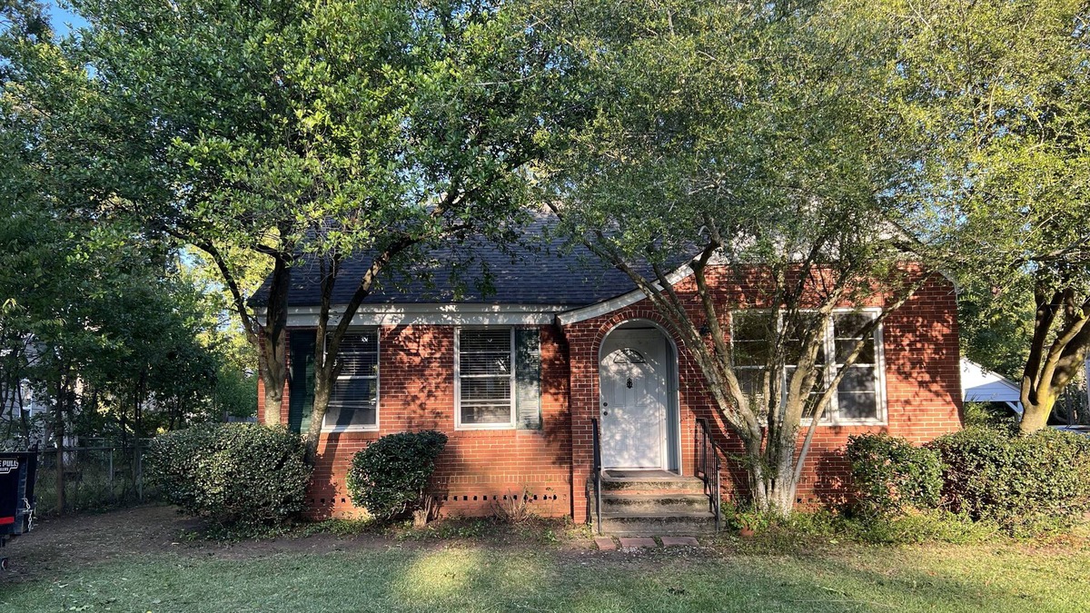 Gunter Afs Cottage | Charming Oak Forest Cozy Retreat