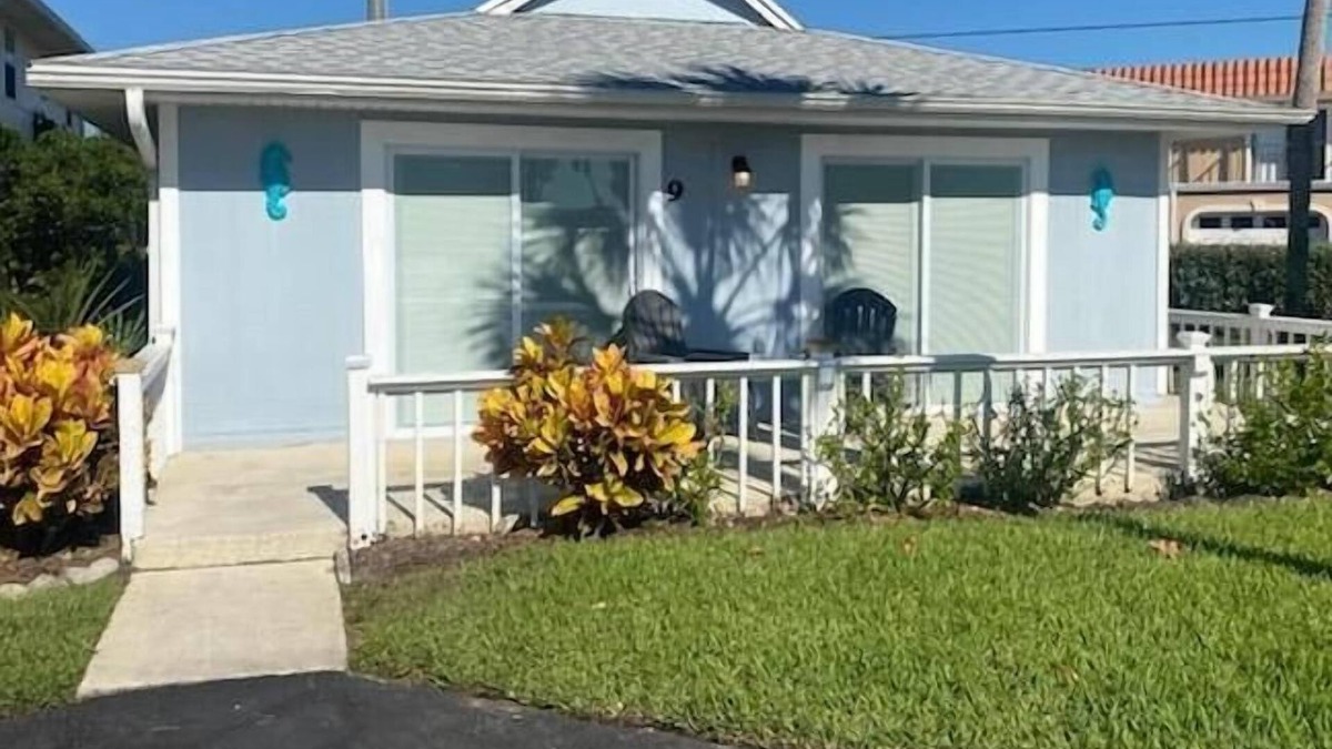 Surfcrest Village Cottage | Charming Oceanfront Key West Style Cottage at Surf Crest Village #9