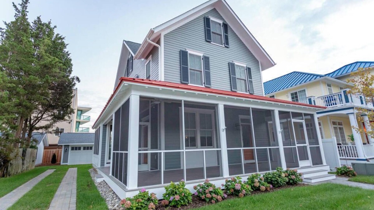 Rehoboth Beach Cottage | Charming Ocean Block Home with Modern Amenities, Steps to Beach & Boardwalk!