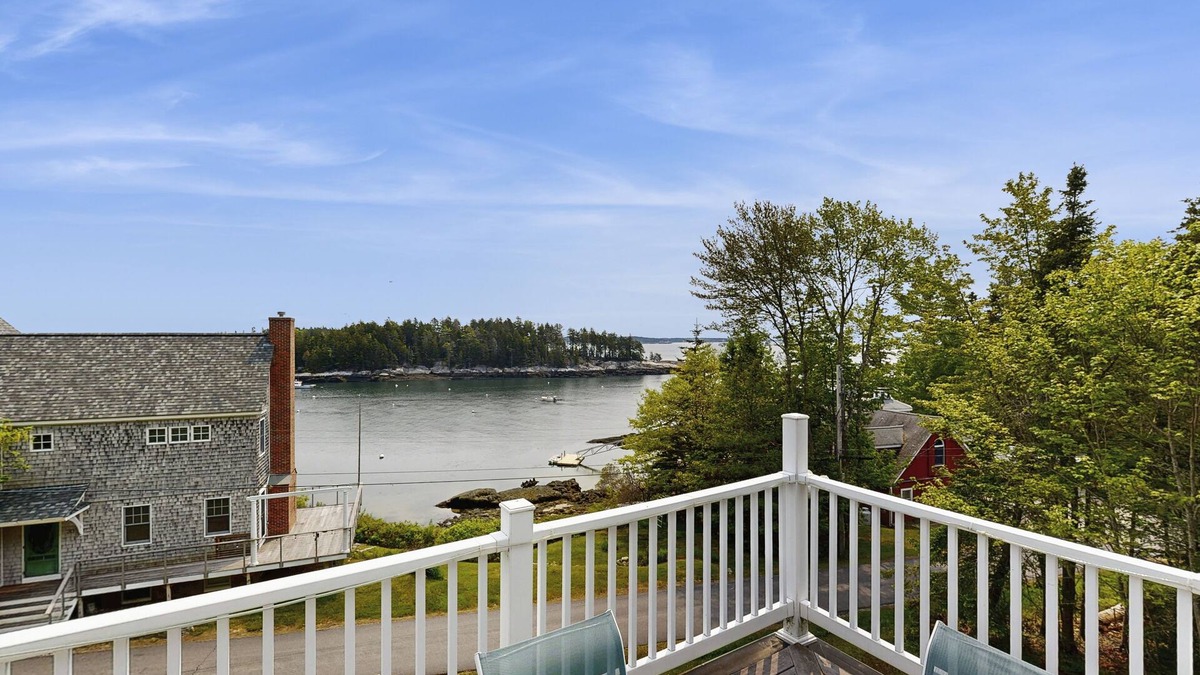 Five Islands House | Charming Oceanfront House with Deck, Cozy Loft, and Direct Beach Access