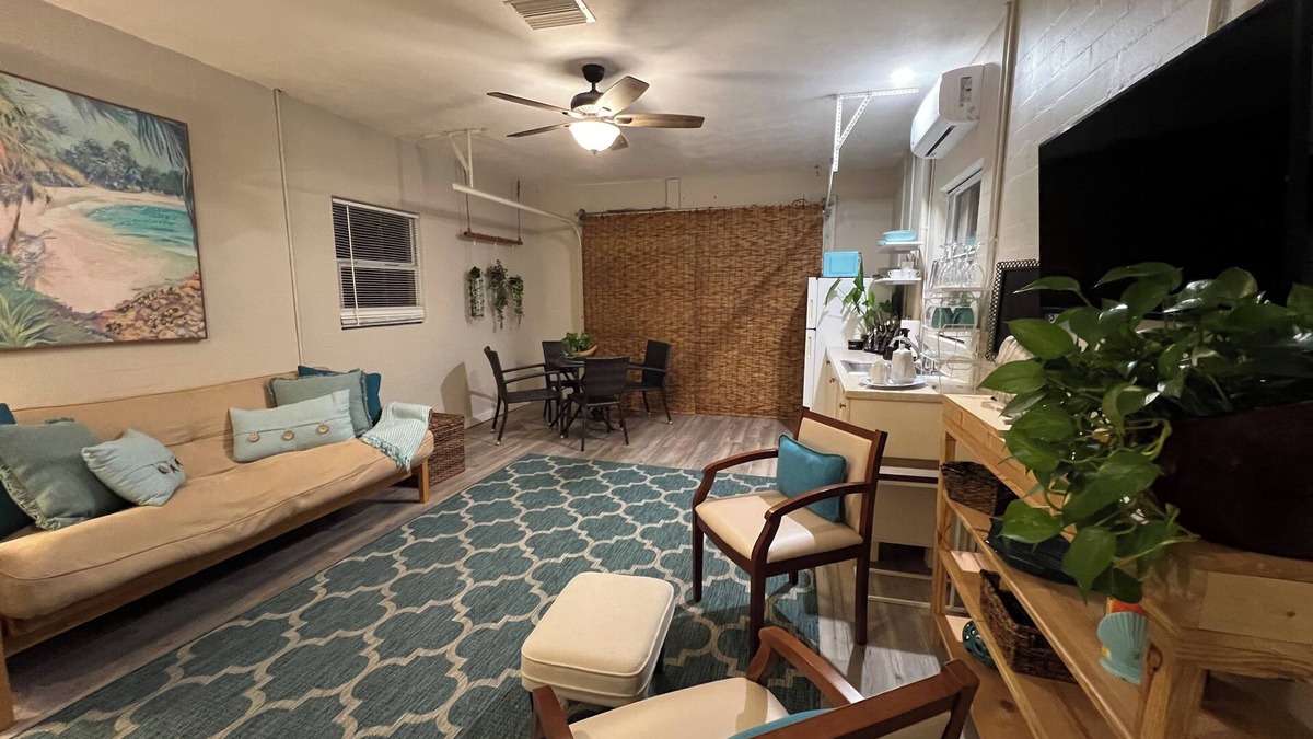 South Daytona Apartment | Charming Old Florida 1-bedroom apartment with WiFi, AC in lovely South Daytona