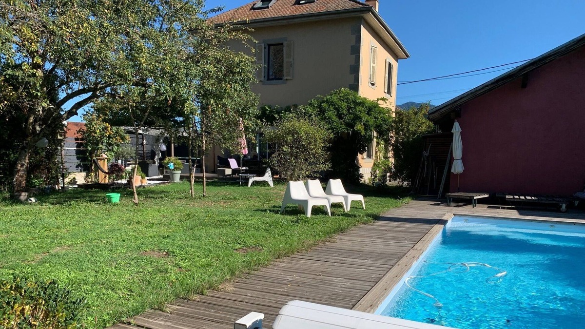 Nangy Villa | Charming old school villa with its swimming pool