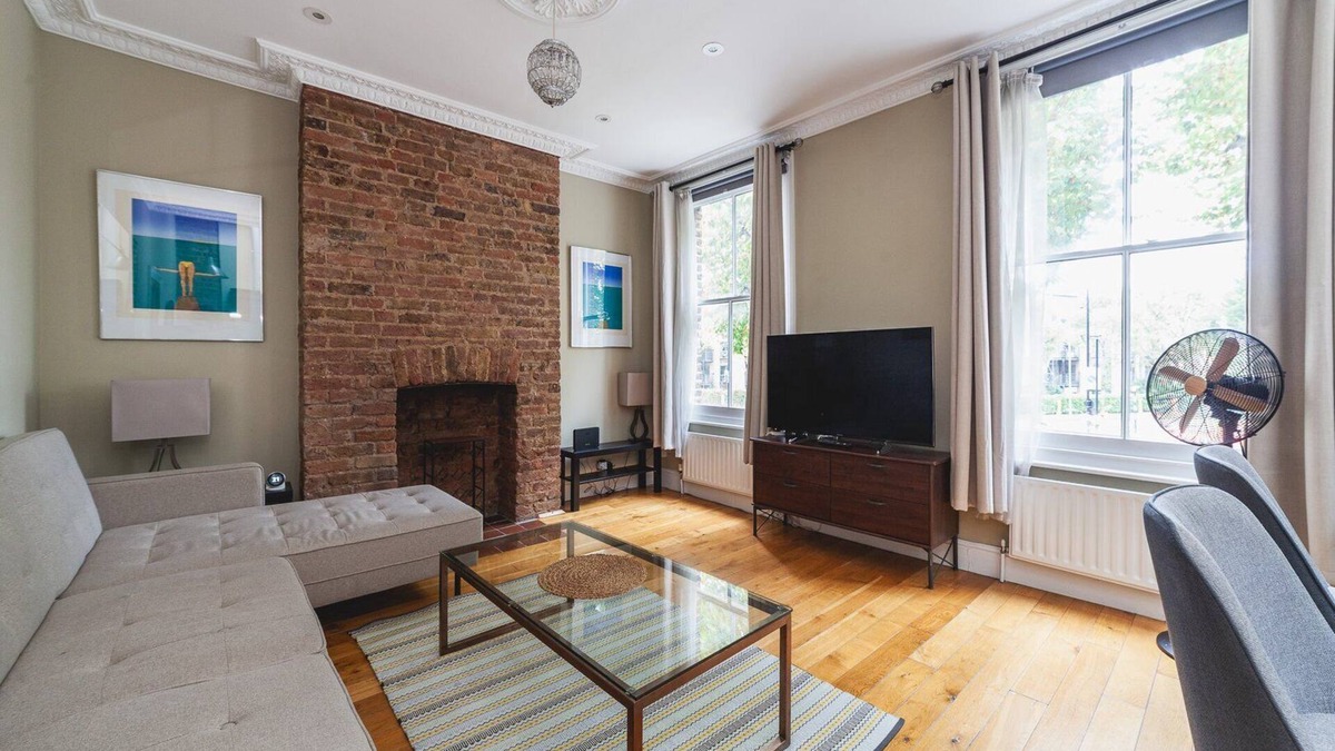 Ravenscourt Park Apartment | Charming One-Bed Oasis in Hammersmith