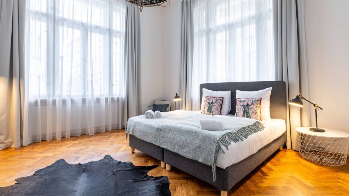 Nove Mesto Apartment | Charming one bedroom apartment in the city center of Prague by easyBNB